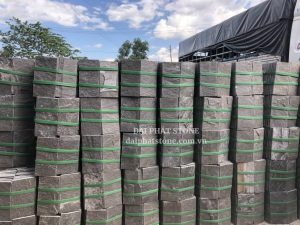 Đá slate đen ốp tường kích thước 10-20