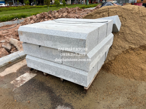 Đá bó vỉa trắng suối lau