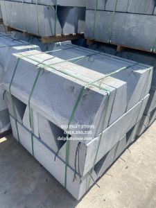 Đá bó vỉa xám trắng