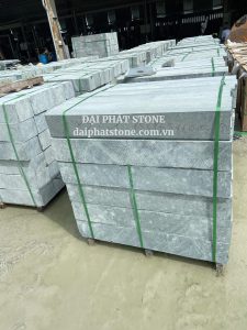 Đá bó vỉa xanh rêu bó bồn hoa biệt thự