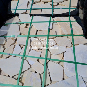 Kiện hàng đá rối vàng quay giả cổ