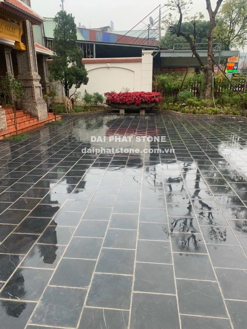 Đá xanh đen mài hone lát sân